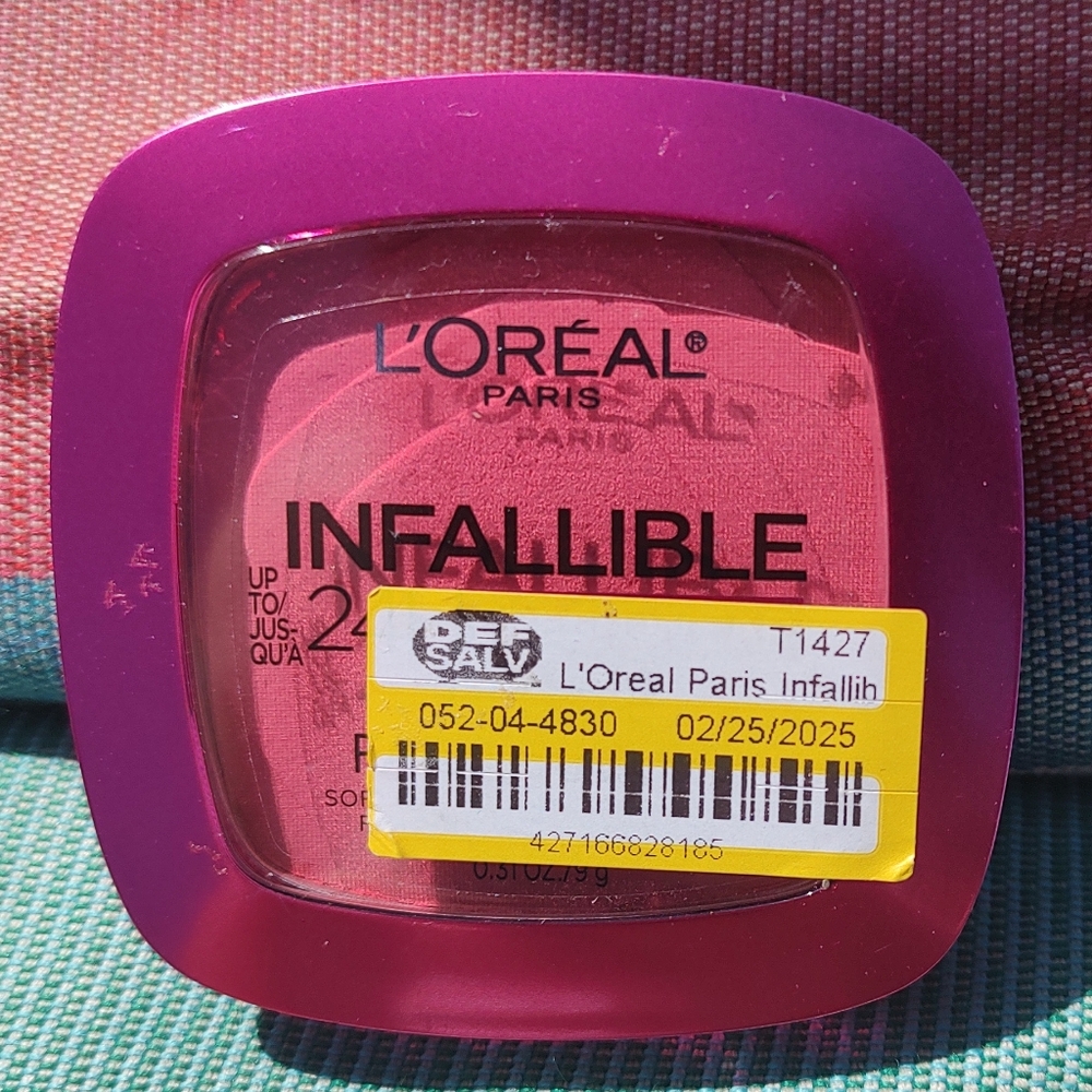 L'Oreal Infallible Blush in Coral